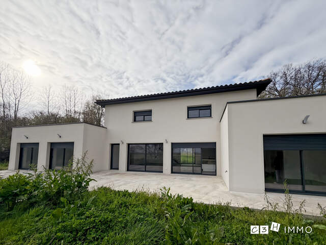 Maison à vendre Bérat — photo du bien