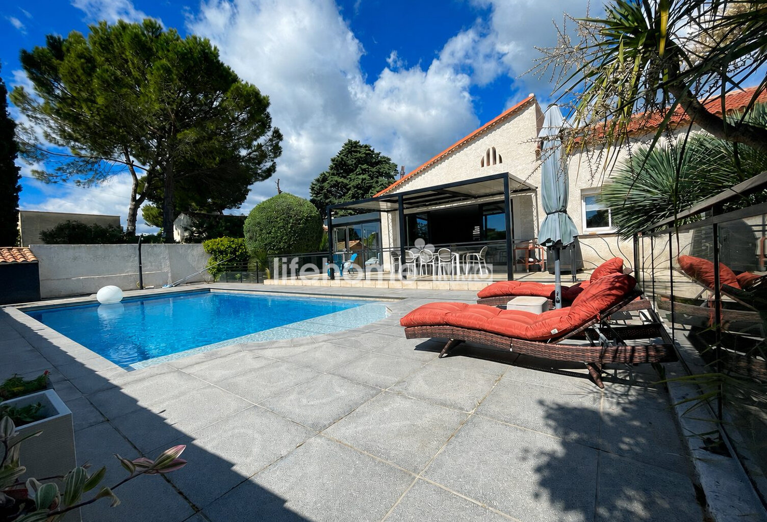 Superbe propriété familiale avec piscine sur jardin arboré de — photo 1
