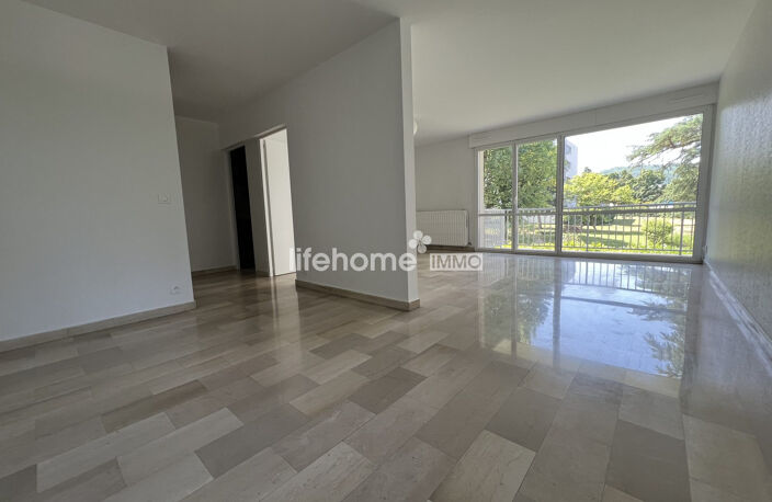 Appartement T5 d\'environ 108 m² avec vue sur parc  Eybens — photo 3