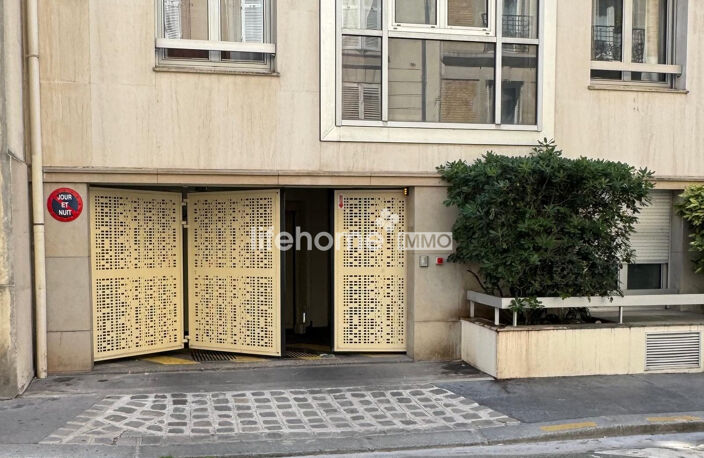 BOX / PARKING - 75017 PARIS — photo 3