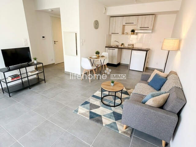 GOLFE DE SAINT-TROPEZ / Dans un petit village typiquement proven — photo du bien