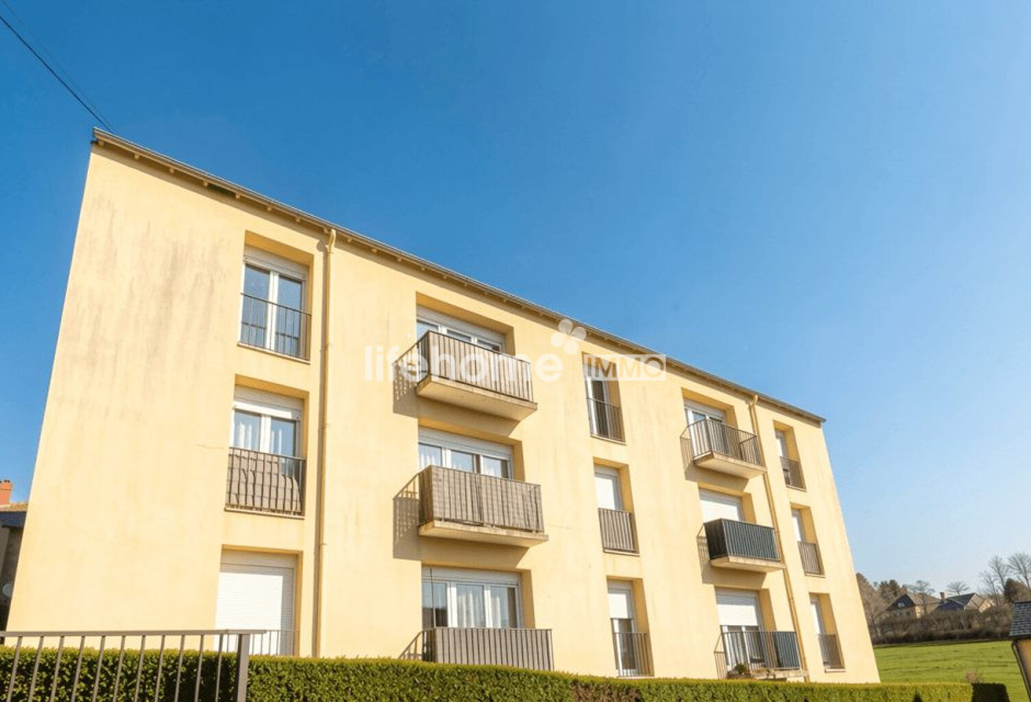 IMMEUBLE DE RAPPORT  6 APPARTEMENTS  RENTABILITÉ  AUCU — photo 1