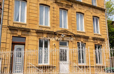 Immeuble à vendre Floing — photo du bien