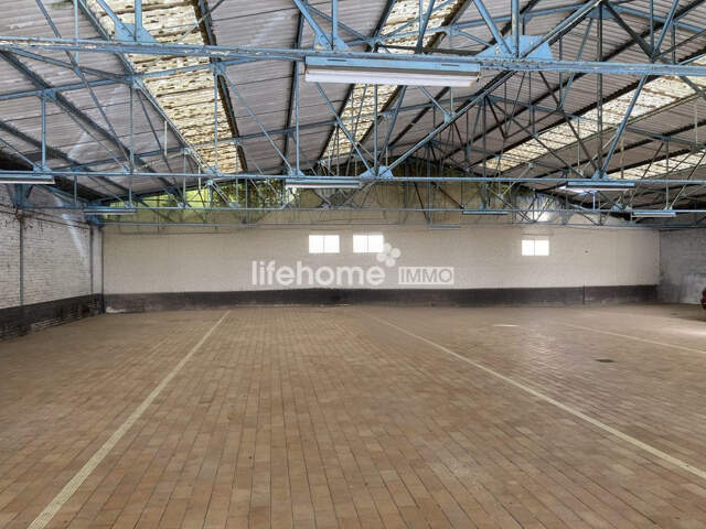 A la sortie de DOUAI, local commercial 725 m² — photo du bien