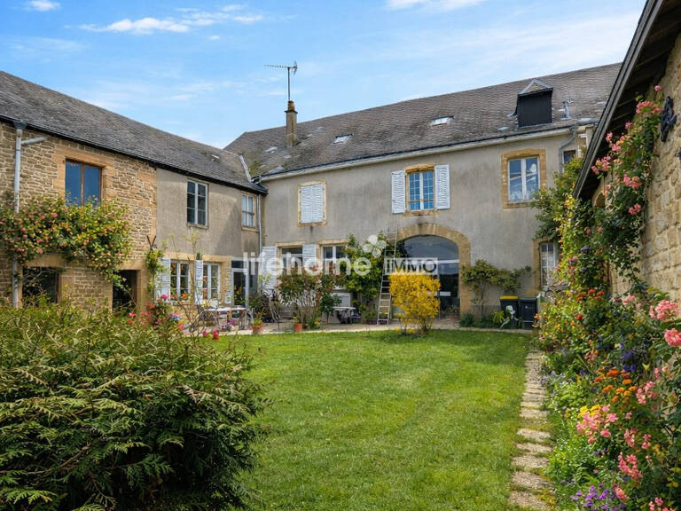 Maison de caractère + local commercial + annexes  Bien rare — photo 1