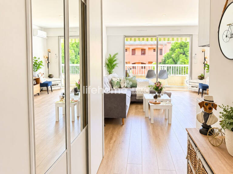 GOLFE DE SAINT-TROPEZ / Très beau Studio de 26m2-\'Vente aux enc — photo 1