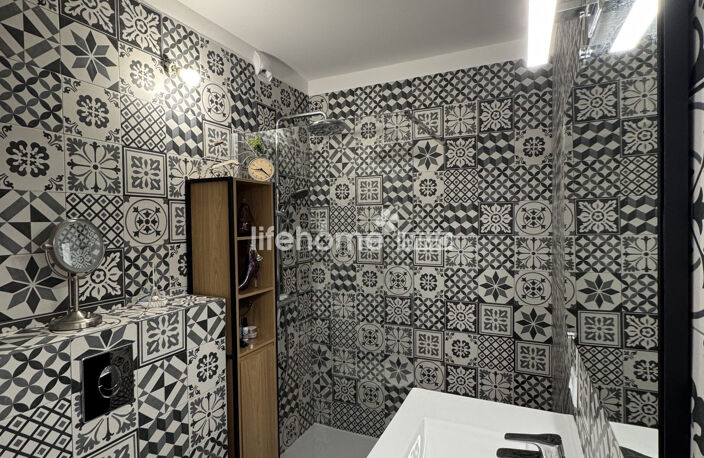 GOLFE DE SAINT-TROPEZ / Très beau Studio de 26m2-\'Vente aux enc — photo 4