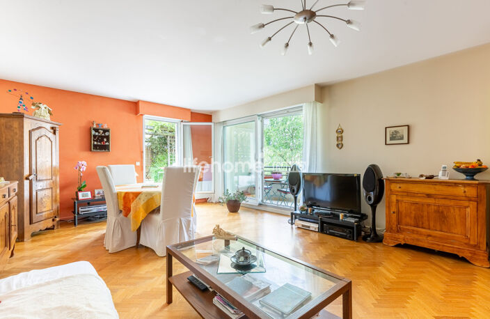 Appartement / Terrasse SURESNES / BELVÉDÈRE — photo 2