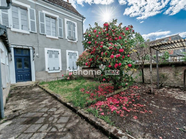 Grande maison de ville à rénover — photo 1