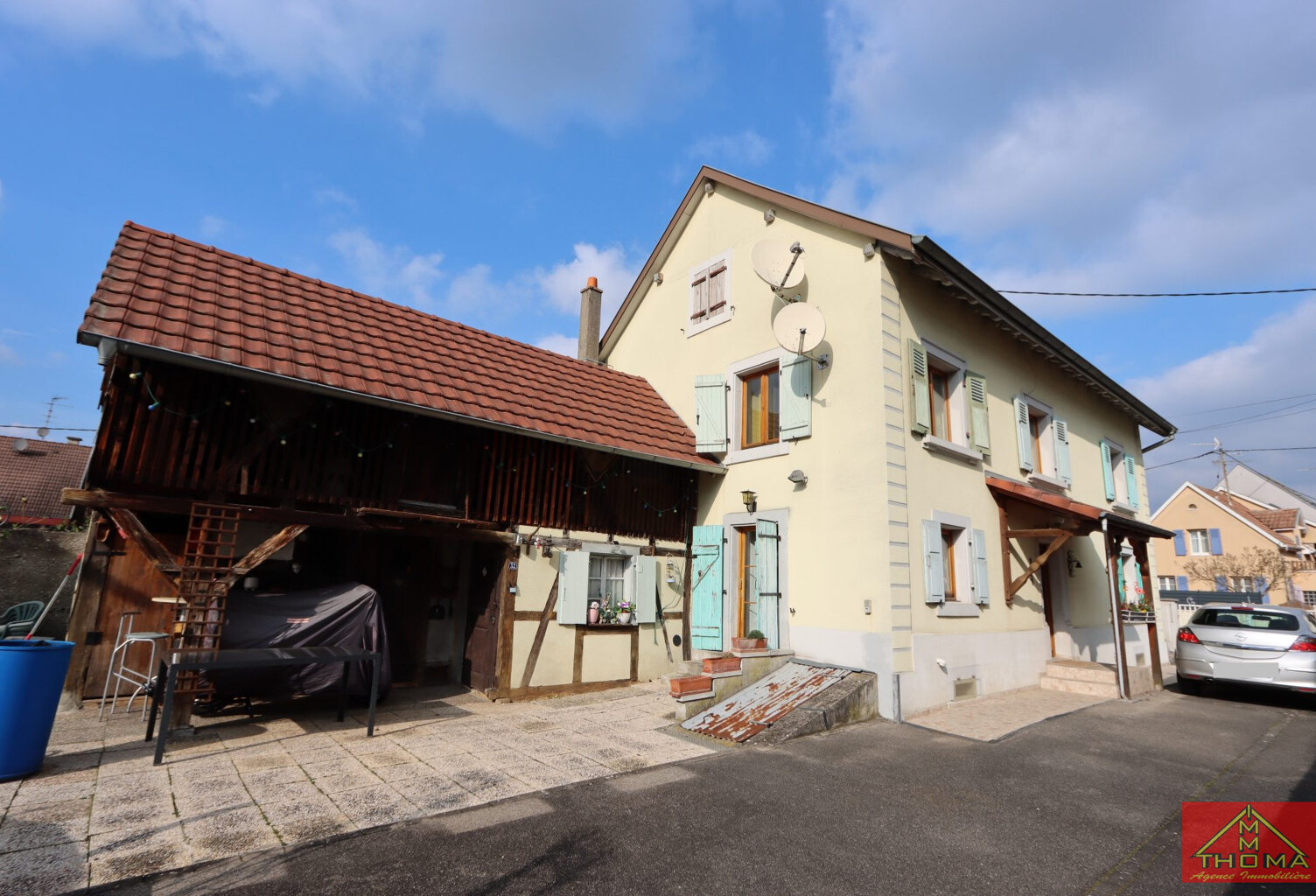 Maison avec dépendances — photo 1