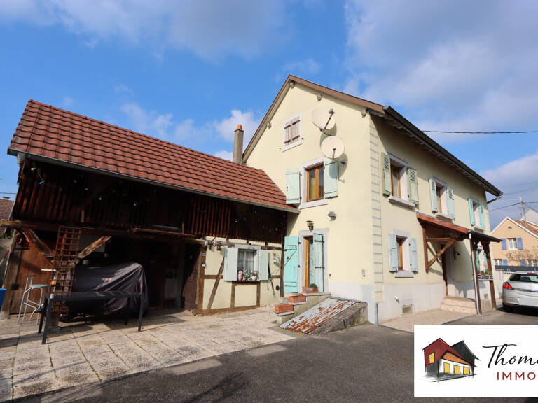 Maison avec dépendances — photo 1