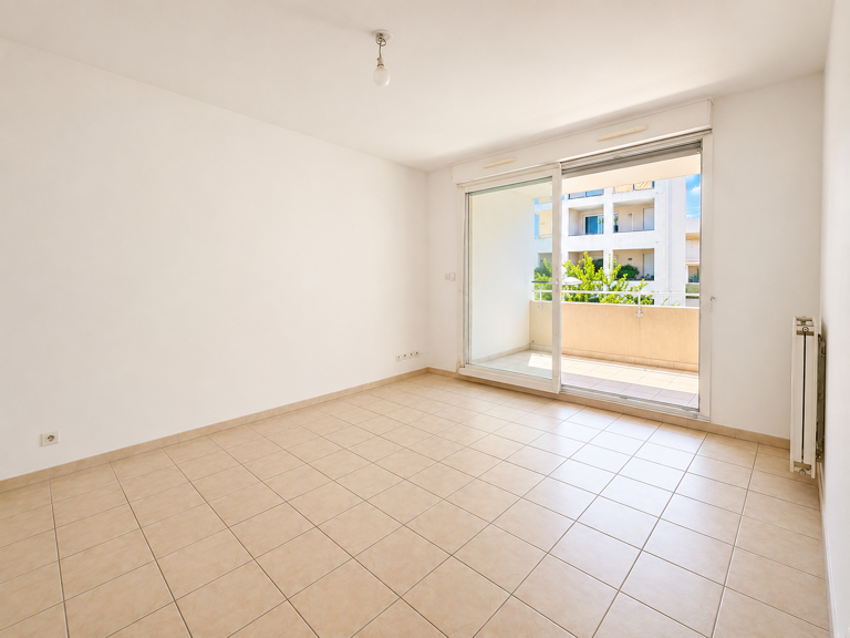 Aubagne T2 47m2 avec terrasse et Garage — photo 1