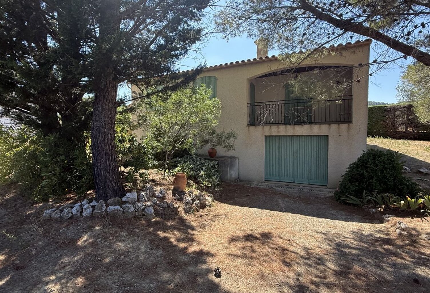 Villa avec demi sous sol — photo 1
