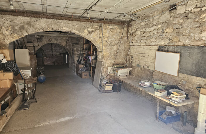 GARAGE A VENDRE 101 M2 CENTRE VILLAGE — photo 2