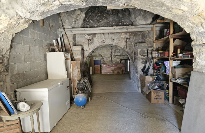 GARAGE A VENDRE 101 M2 CENTRE VILLAGE — photo 3