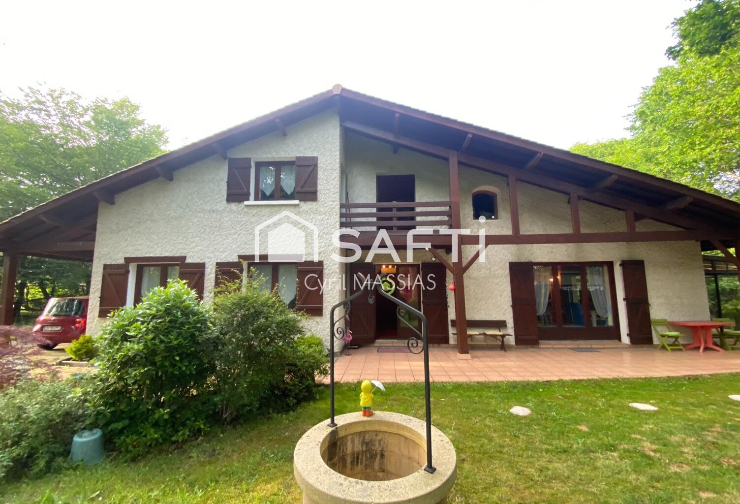 Maison traditionnelle avec grand jardin — photo 1