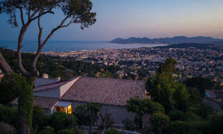 Maison 8 Pièces 923 m² à vendre à Cannes (06400)