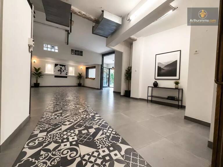 Local commercial/ Loft forte potentialité Nice nord — photo 1