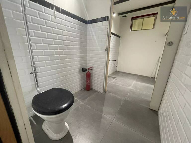 Local commercial/ Loft forte potentialité Nice nord — photo 1