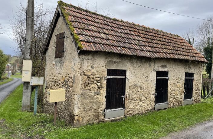 Joli potentiel pour cette ancienne propriété avec dépendances — photo 2