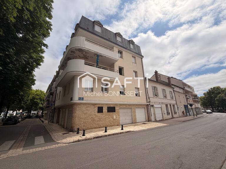 Appartement avec ascenseur et garage plein centre ville . — photo 1