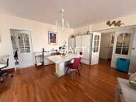 Appartement avec ascenseur et garage plein centre ville . — photo 3