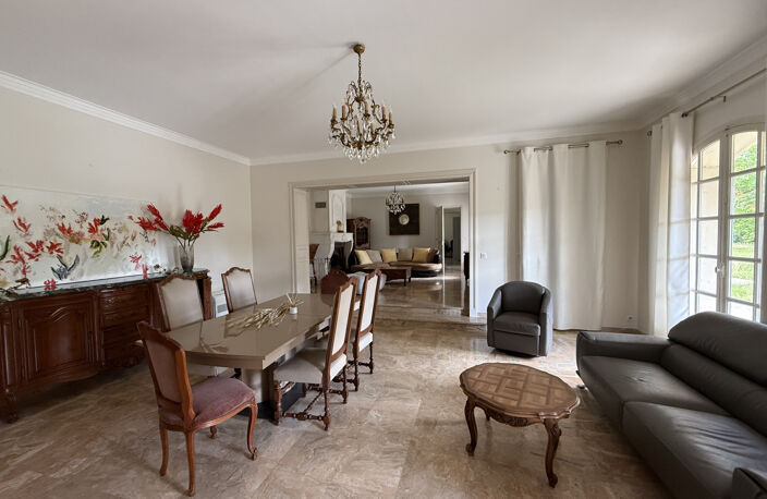 Élégante bastide provençale avec piscine et triple garage — photo 3