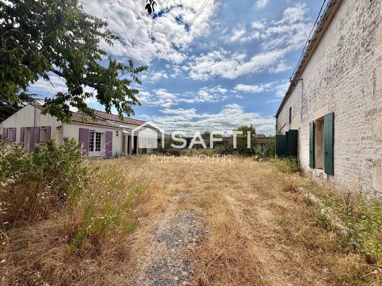 PAVILLON PLAIN PIED + MAISON A RENOVER ET DEPENDANCE A FONTENAY LE COMTE — photo 1