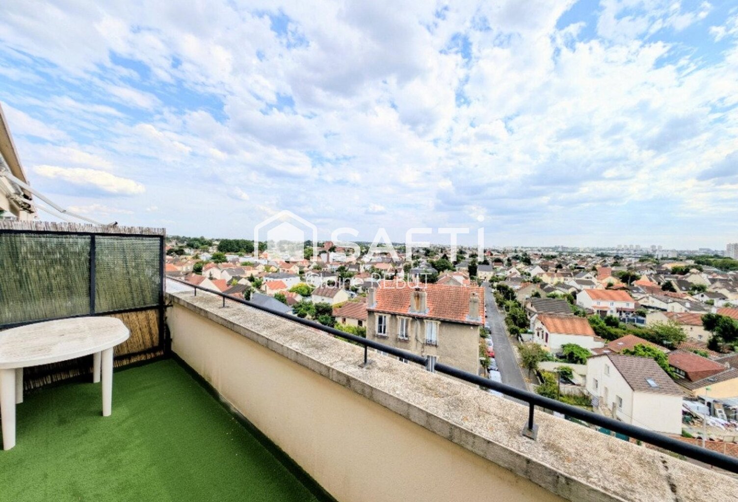 Studio avec terrasse sans vis à vis — photo 1