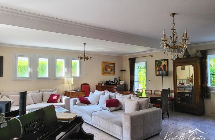 Maison familiale, 5 chambres idéalement située à Dole — photo 3