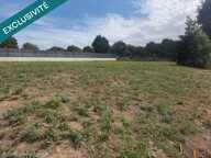 TERRAIN CONSTRUCTIBLE NON VIABILISE DE 435 m²  COMBOURG CAMPAGNE — photo 3