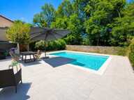 Maison T5 100m2 L'Isle d'Abeau — photo 2