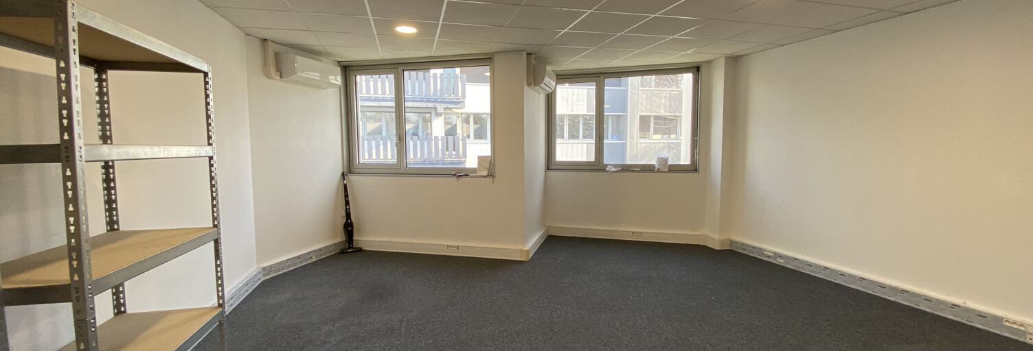 Bureau 2 Pièces 33 m² à louer à Bron (69500)
