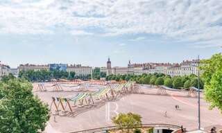 Appartement 7 Pièces 300 m² à louer à Lyon 2 (69002)