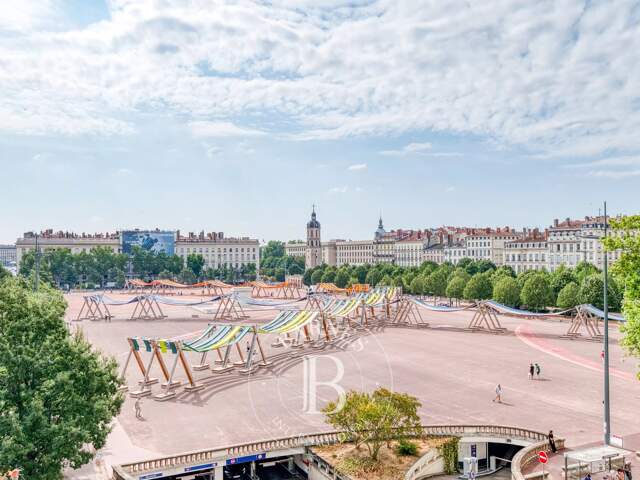 Lyon 2 - Appartement bourgeois de 300,02 m² - 5 Chambres — photo du bien