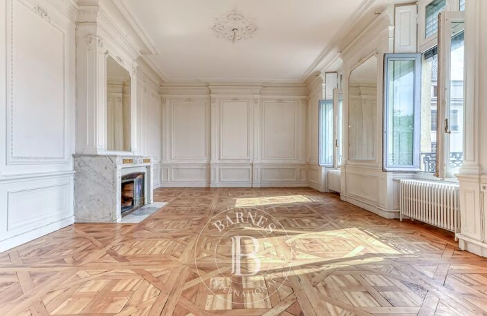 Lyon 2 - Appartement bourgeois de 300,02 m² - 5 Chambres — photo 2
