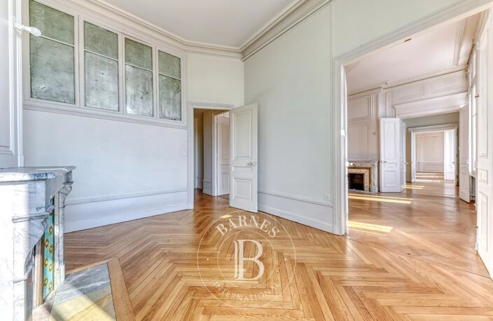 Lyon 2 - Appartement bourgeois de 300,02 m² - 5 Chambres — photo 4