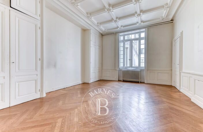 Lyon 2 - Appartement bourgeois de 300,02 m² - 5 Chambres — photo 5