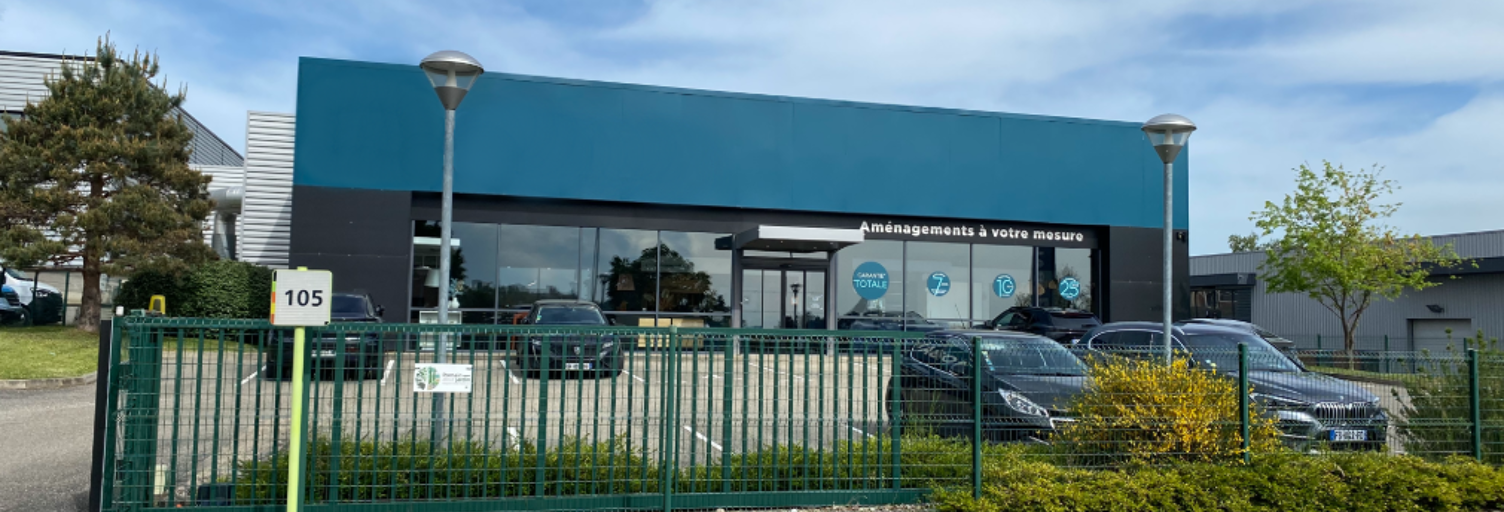 Commerce  990 m² à vendre à Taluyers (69440)