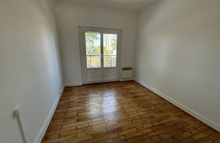 CEPIERE - T3 de 51m2 avec garage - 683,45 EUR — photo 4
