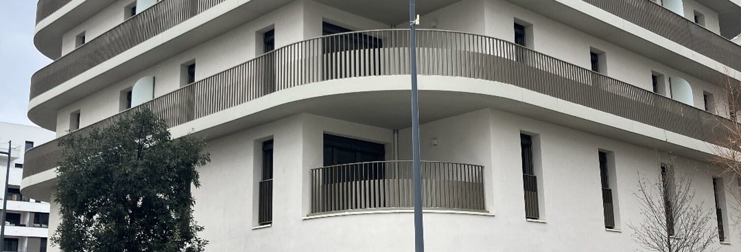 Bureau  94 m² à louer à Villeurbanne (69100)