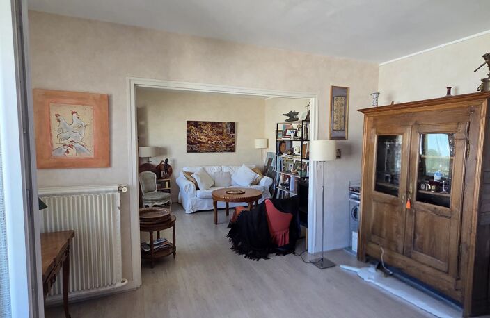 APPARTEMENT AUX MAILLETS EN PARFAIT ÉTAT — photo 2