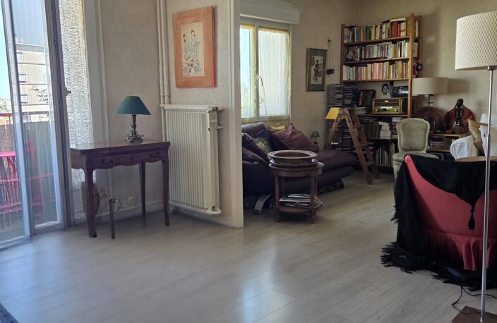 APPARTEMENT AUX MAILLETS EN PARFAIT ÉTAT — photo 3