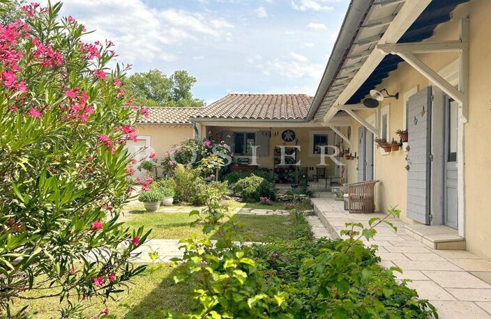 Venasque : Face à la forêt, une maison de 278 m² sur 1 ha. — photo 2