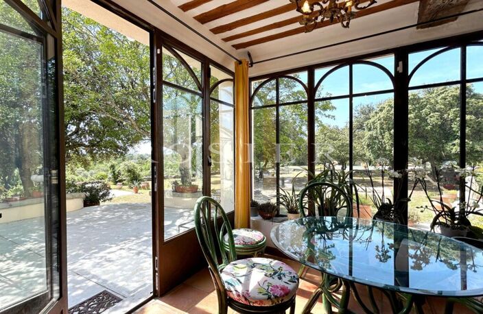 Venasque : Face à la forêt, une maison de 278 m² sur 1 ha. — photo 4