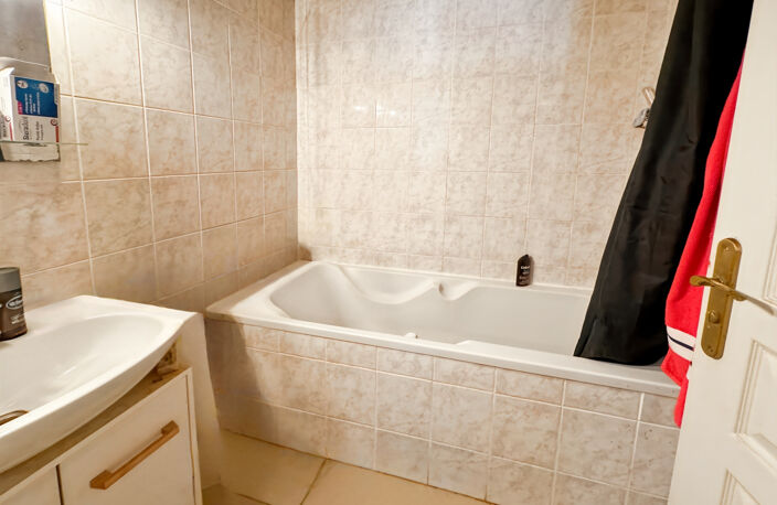 CUSSAC Le VIEUX Immeuble comprenant deux appartements type 2 — photo 4