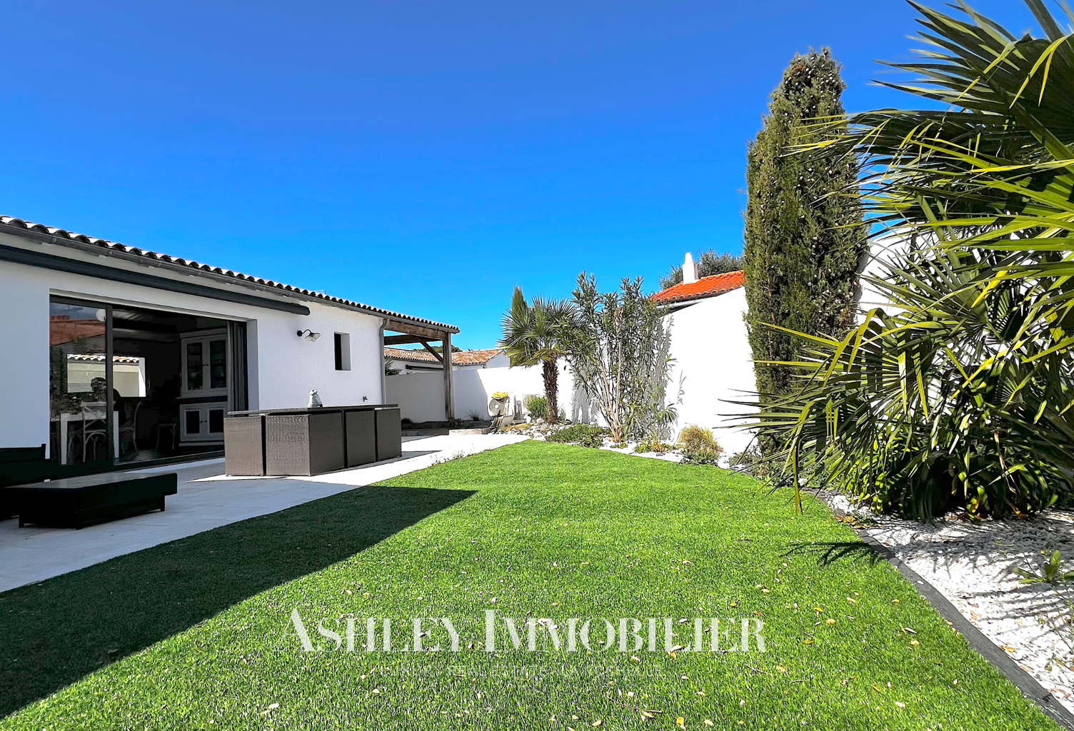 A VENDRE MAISON- ILE DE RÉ - SAINT MARTIN DE RÉ — photo 1