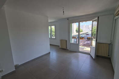 Appartement 3 pièces 901 €