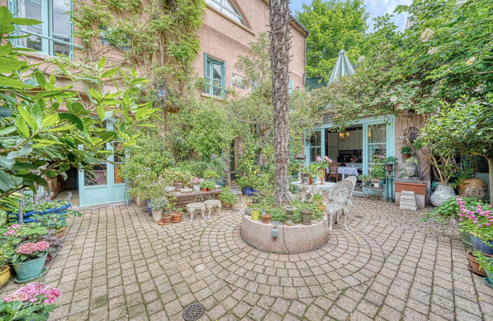 Paris 18 / Grandes Carrières : maison de charme, 240m2, 5 ch — photo 2