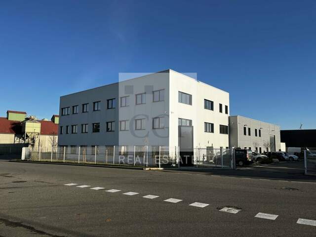 BUREAUX à LOUER — photo du bien